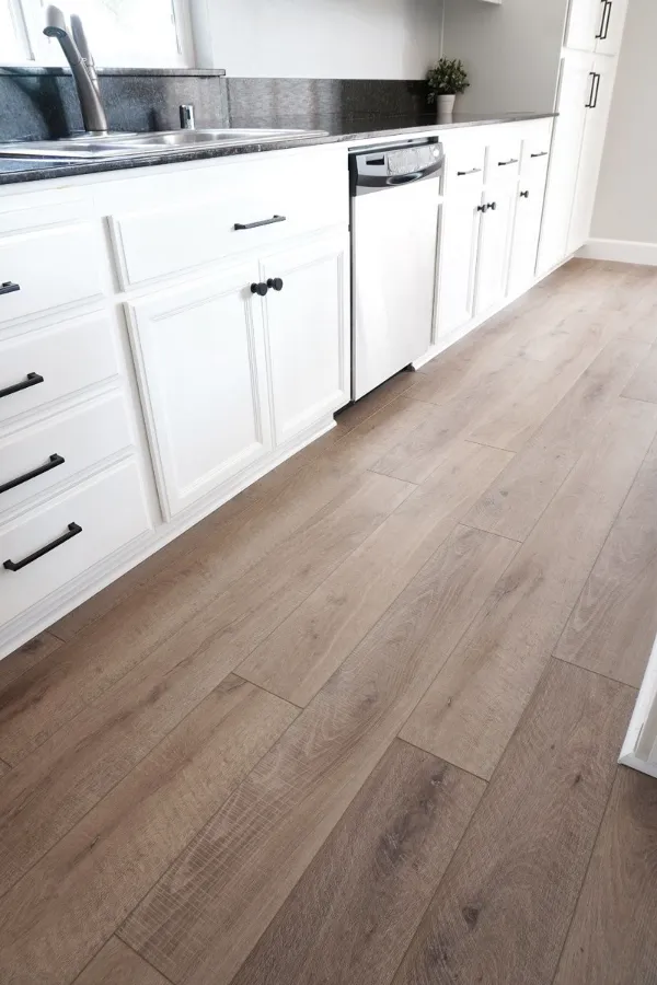 How to Clean Vinyl Floors