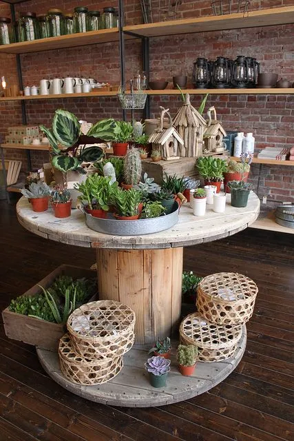 Garden Center Display Ideas - DIY Project Demos