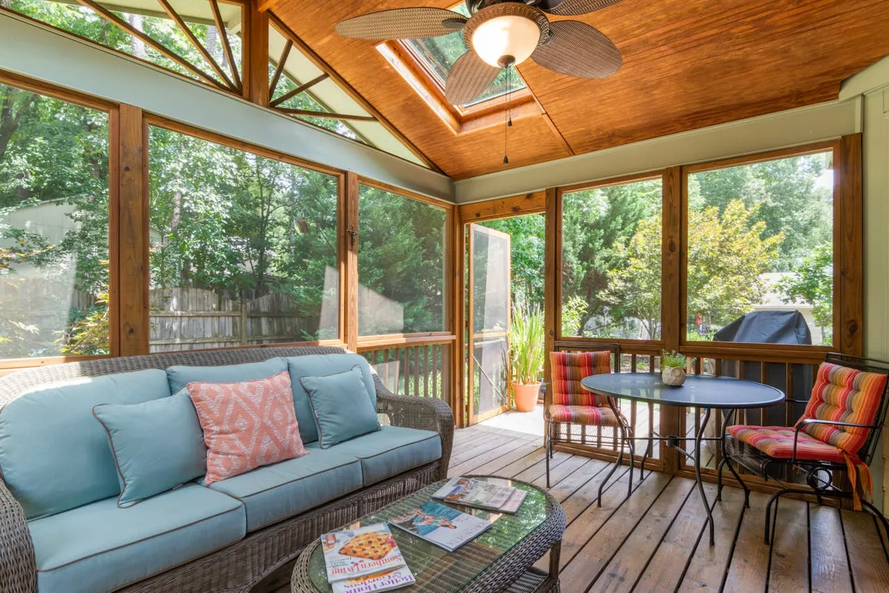 sunroom flooring idea_engineered wood