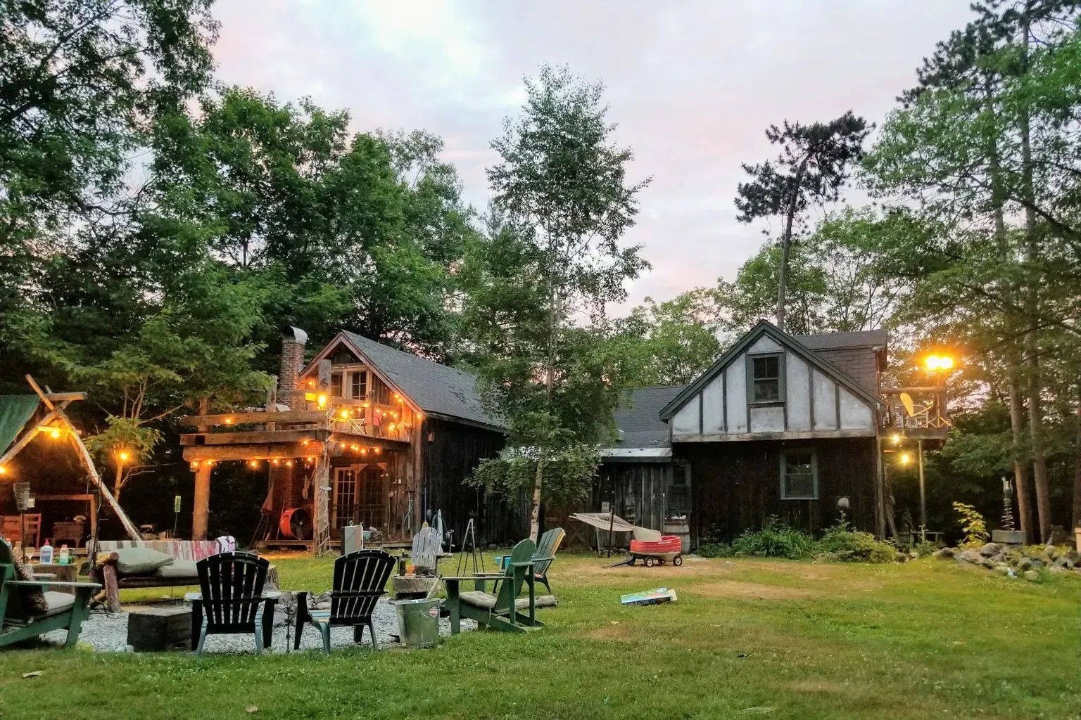 a yard with light decoration