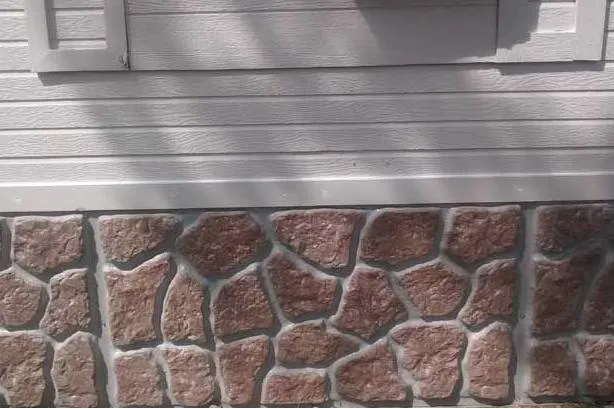 Mobile Home Skirting Ideas - Mixed Material Skirting