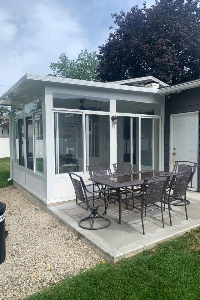 Mobile Home Porch Ideas - Enclosed Porch That Doubles as a Sunroom