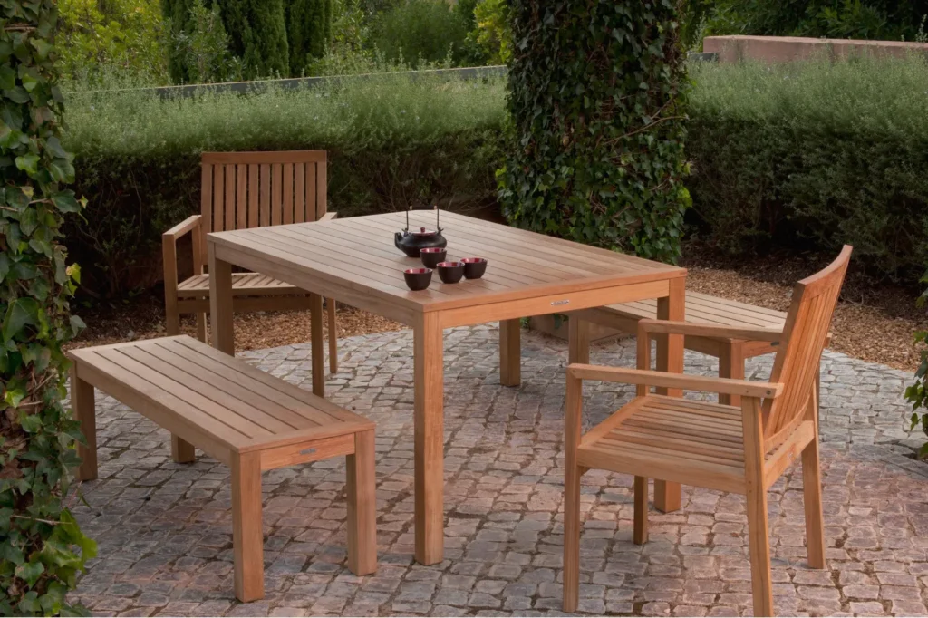 How to Clean Teak Garden Furniture