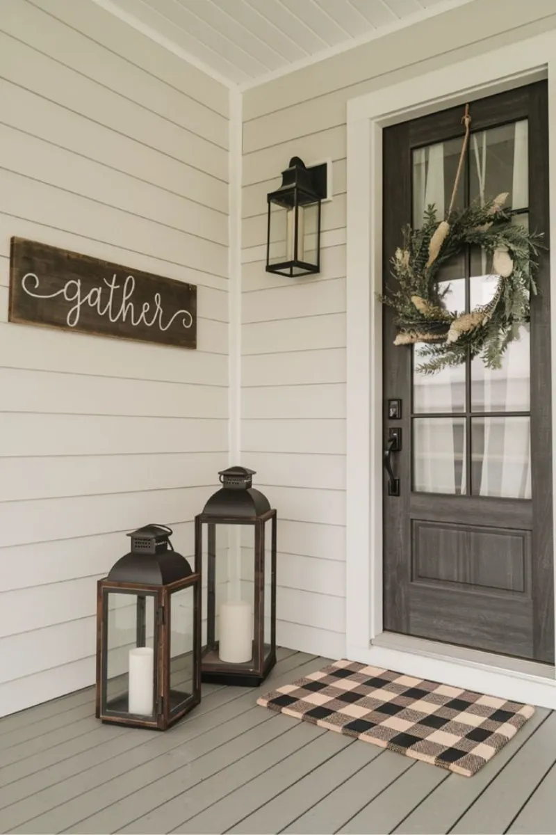 small front porch decor ideas with decorative art